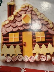 HICKORY FARMS / Super Bowl Party /Family Movie Night Meat & Cheese tray, Mustard