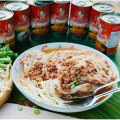 Auntie Kob’s Khanom Jeen liquid canned tuna Wild liquid, strong flavor