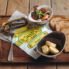 NURI Portuguese Sardines in Spiced Olive Oil 10 Pack 4.4 oz cans