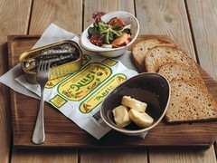 NURI Portuguese Sardines in Spiced Tomato Sauce 10 Pack 4.4 oz cans