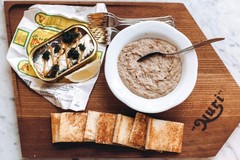 Portuguese Sardines in Spiced Olive Oil – 4 Pack – (4.4 oz cans)