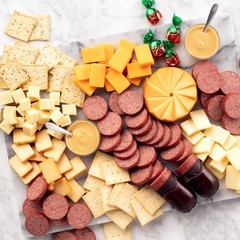 Hickory Farms Signature Beef Meat and Cheese Gift Basket (Extra 18 Piece Set