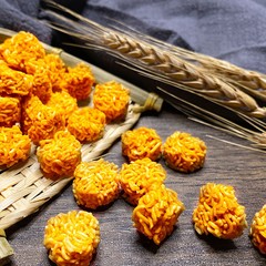 拉面丸子干吃面吃货解馋小零食休闲 Ramen Balls 300G Dry Noodles Greedy Snacks & Leisure Foods