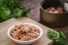 31.75 oz Can of Tuna Fish in Sunflower Oil Portugal 1.98 lbs – 900g