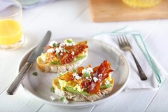 Smithfield Hometown Original Bacon, Fully Cooked, Ready-to-Eat, 14-16 slices, 4
