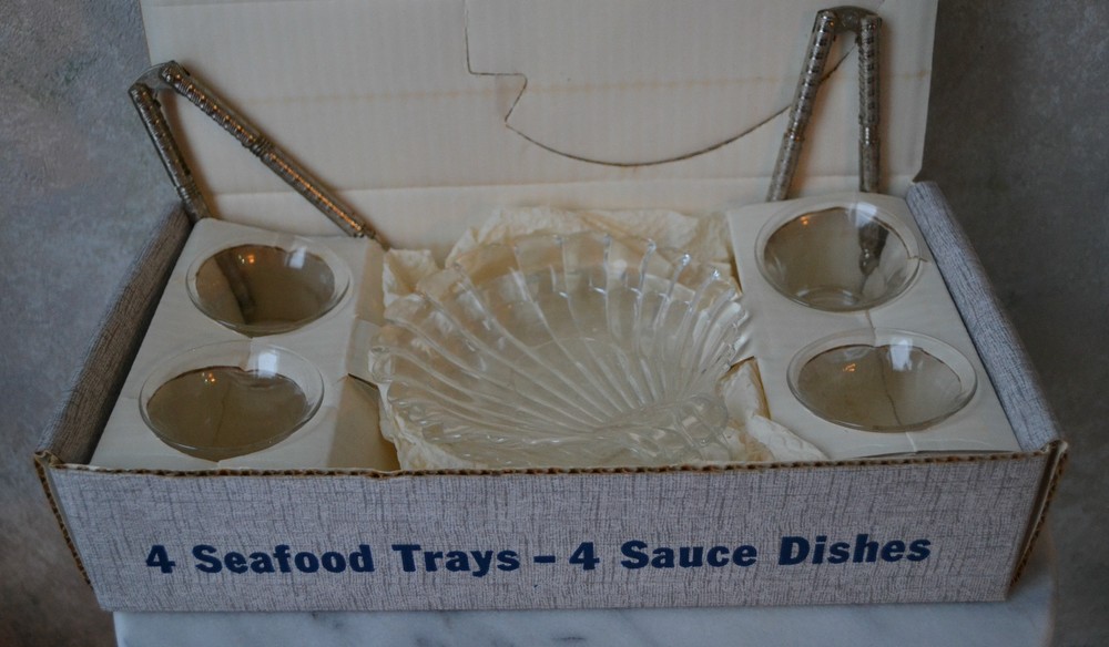 Vintage Federal Glass Beachcomber Seafood Set in original box, set 4 Tray Dish