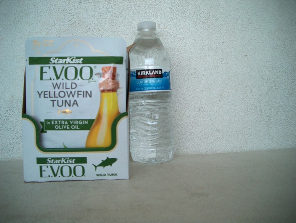 STAR KIST SINGLE SERVE YELLOWFIN TUNA IN OLIVE OIL COUNT OF 12 / 2.6 OZ