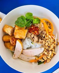 Cooked Pork Rolls (2 packs of Cha Lua & 2 packs of Cha Que) សាច់ប៉ាតេ