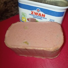 ZWAN Chicken and Beef Luncheon Halal Loaf Meat 12oz. (340g) Four (4) Cans
