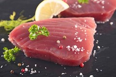 Yellowfin Tuna Steaks -Wild Caught from the Pacific, 100% Natural, Vacuum Packed