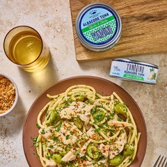 Albacore Tuna in Water, Premium Chunks with Garlic & Herbs, High-Protein, 140…