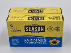 2 SEASON BRAND WILD CAUGHT IN THE ATLANTIC SARDINES IN SUNFLOWER OIL 4.375 OZ