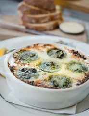 Burgundy Escargots – 6 Dozen per Can – Product of France – Gourmet Snails