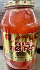 1 Lab (16 OZ) Louisiana Style Pickled Pig’s Feet – Authentic Flavor Ready to Eat