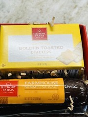 Hickory Farms Sausage & Cheese Collection Deluxe Gift Set (1.4 lbs)