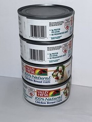 Valley Fresh 100% Natural Canned White Chicken Breast in Broth 4-10oz Cans NEW