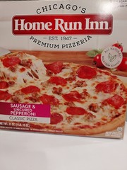 CHICAGO’S HOME RUN INN CLASSIC PIZZA SAUSAGE & UNCURED PEPPERONI PACK OF 2